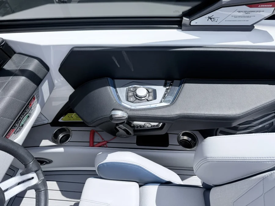 2022-nautique-g21-142740-image4.webp