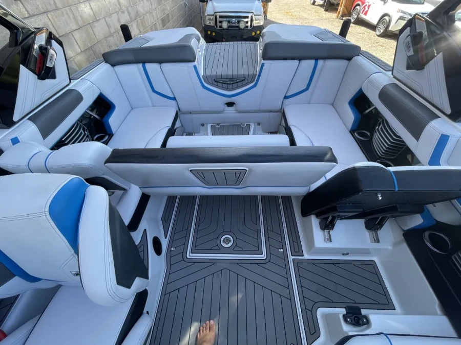 2017-nautique-g21-142750-image12.webp
