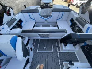 2017-nautique-g21-142750-image12.webp