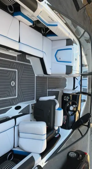 2017-nautique-g21-142750-image8.webp