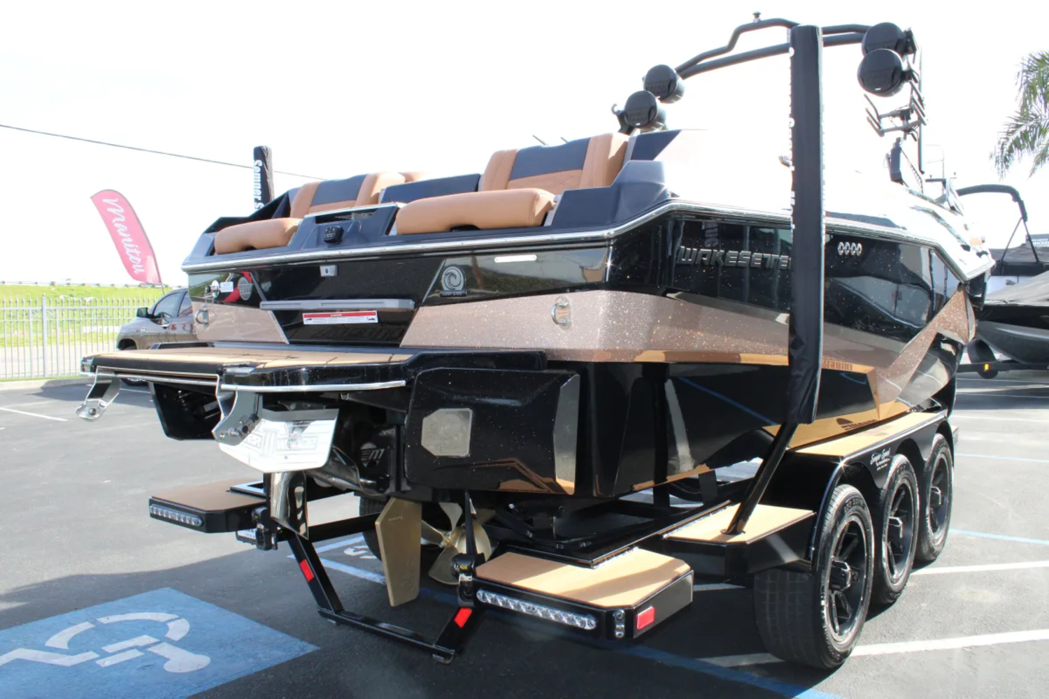2024 Malibu 25 LSV