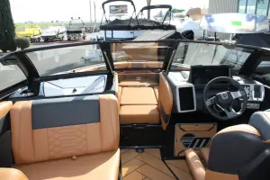 2024-malibu-wakesetter-25-lsv-142756-image8.webp