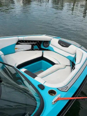 2019-nautique-gs22-144803-image5.webp