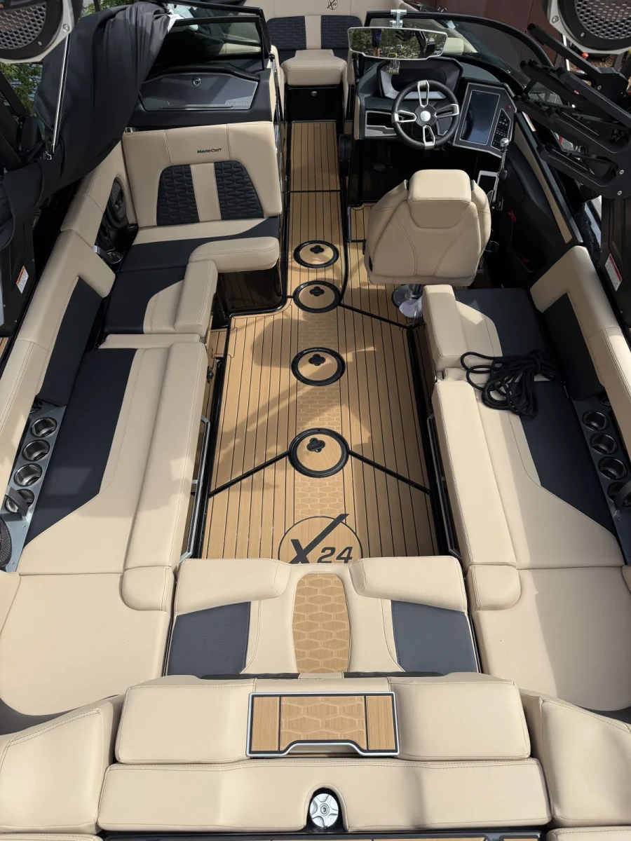 2024-mastercraft-x24-144808-image1.webp