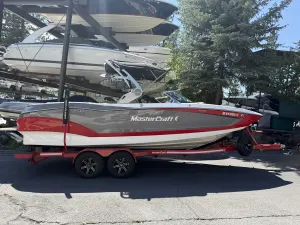 2021-mastercraft-x24-144809-image1.webp