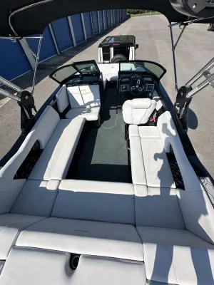 2020-mastercraft-nxt22-144831-image1.webp