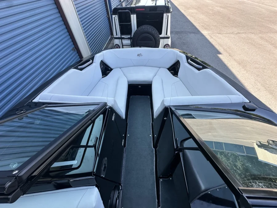 2020-mastercraft-nxt22-144831-image12.webp