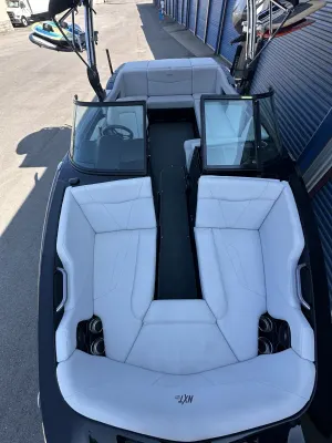 2020-mastercraft-nxt22-144831-image14.webp