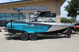 2016-malibu-wakesetter-25-lsv-144833-image0.webp