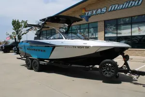 2016-malibu-wakesetter-25-lsv-144833-image1.webp