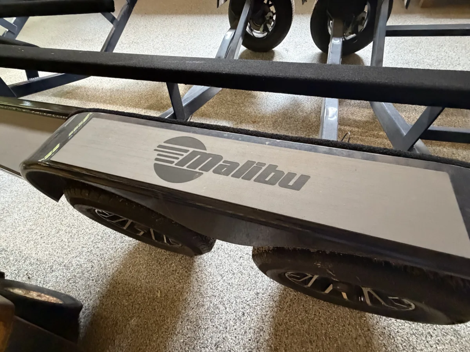 2023 Malibu 22 LSV Wakesetter with upgraded M6DI engine