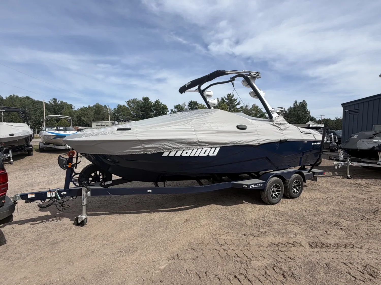 2023 Malibu 22 LSV Wakesetter with upgraded M6DI engine