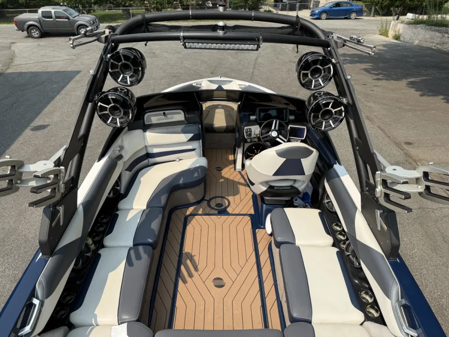 2017-malibu-wakesetter-23-lsv-144854-image10.webp