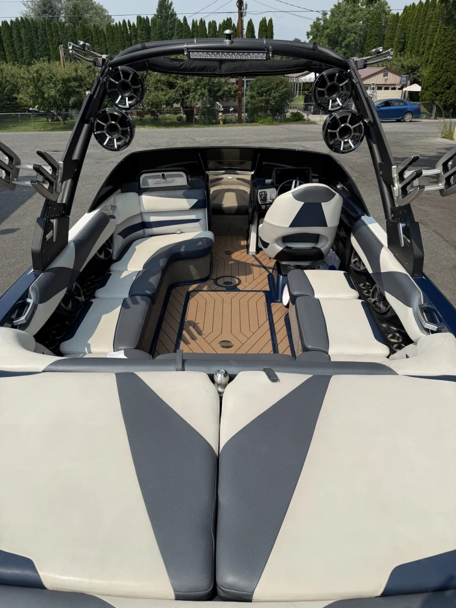2017-malibu-wakesetter-23-lsv-144854-image8.webp