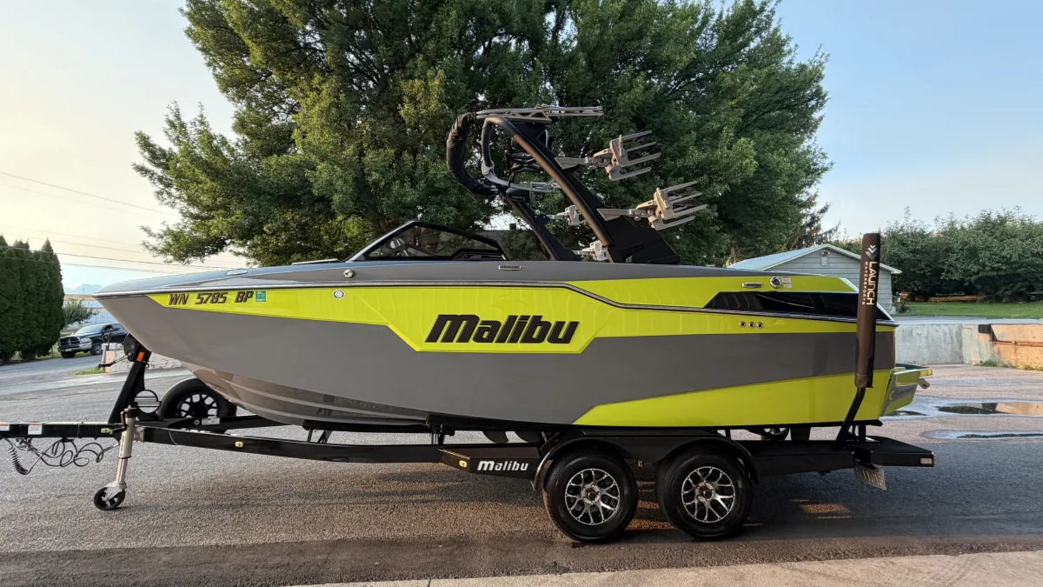 2023 Malibu M220