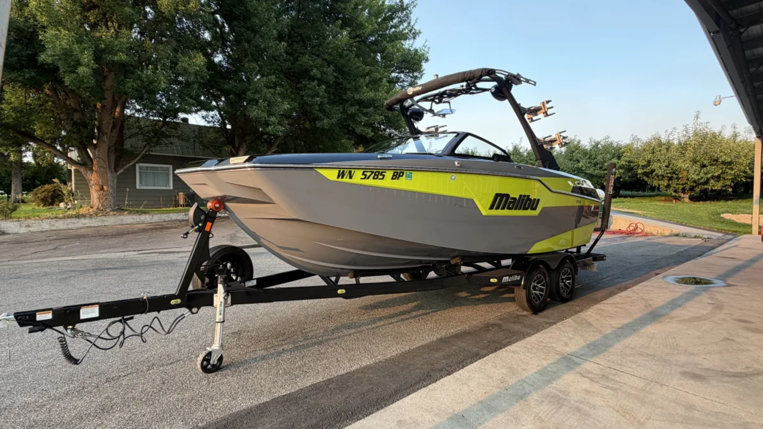 2023 Malibu M220