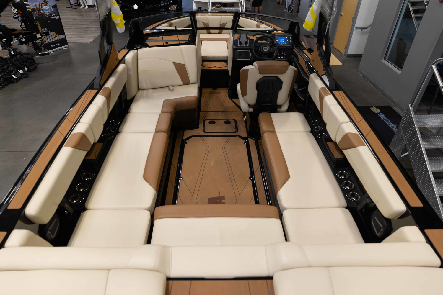 2027 Axis Wake Research T235