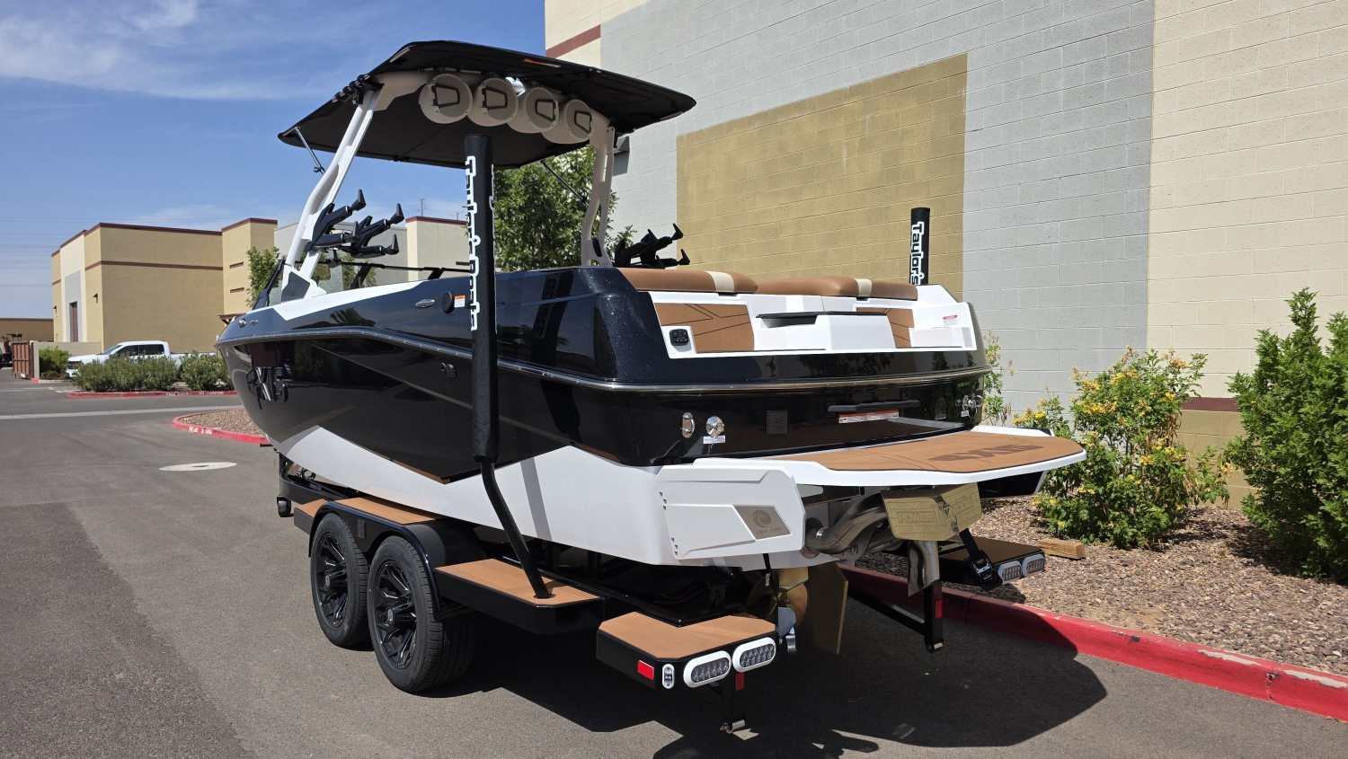 2027 Axis Wake Research T235