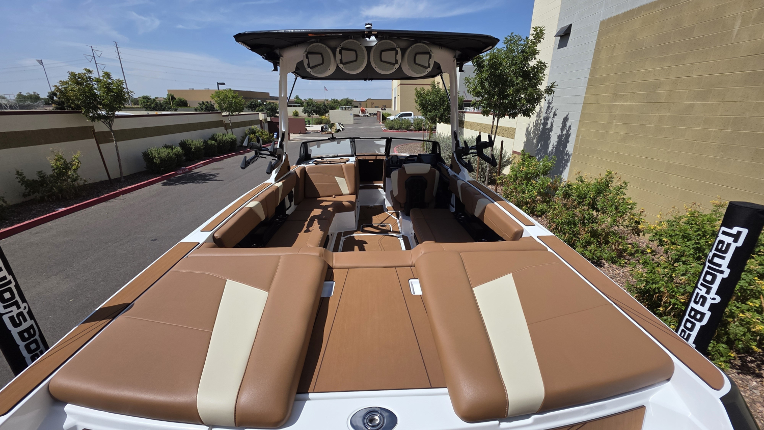 2027 Axis Wake Research T235