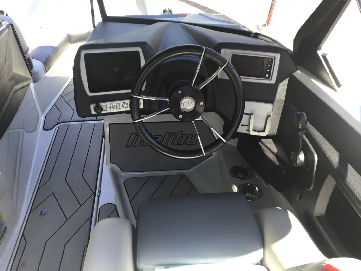 2018 Malibu Boats Response TXI