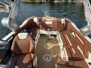 2023-mastercraft-x24-142804-image1.webp