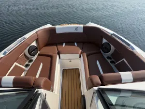 2023-mastercraft-x24-142804-image2.webp
