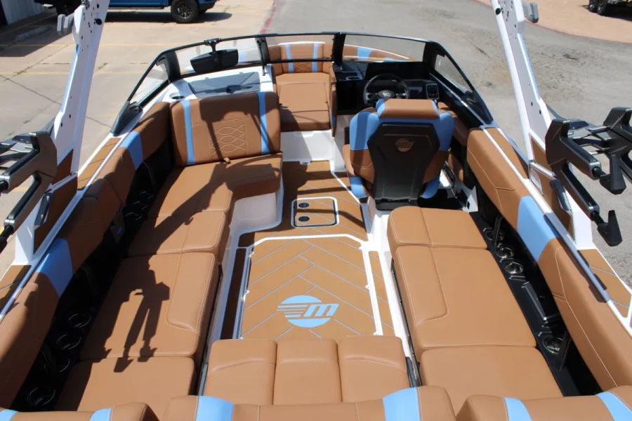 2026-malibu-wakesetter-23-lsv-142824-image11.webp