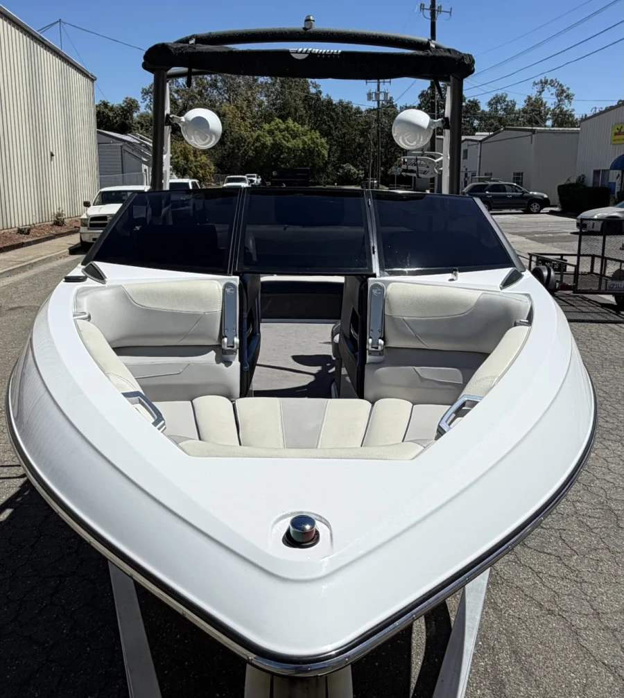 2015-malibu-wakesetter-23-lsv-142831-image2.webp