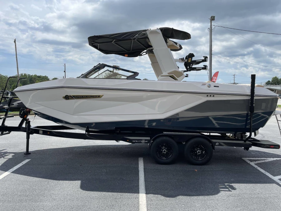 2027-nautique-g23-142843-image11