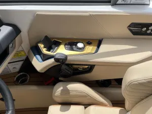 2027-nautique-g23-142843-image17