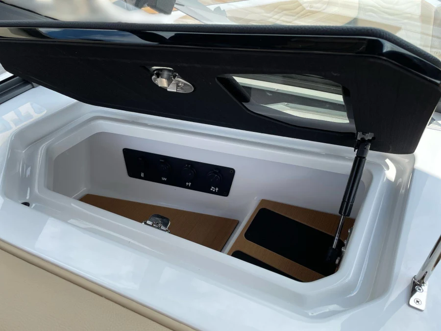 2027-nautique-g23-142843-image22