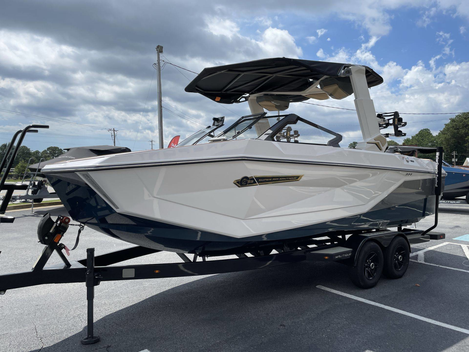 2027 Nautique G23