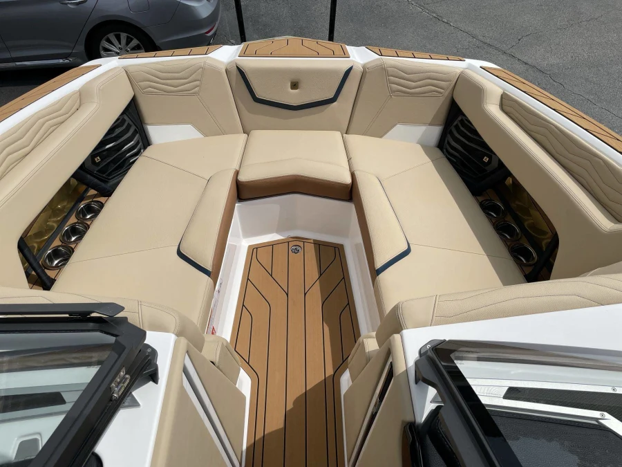 2027-nautique-g23-142843-image6