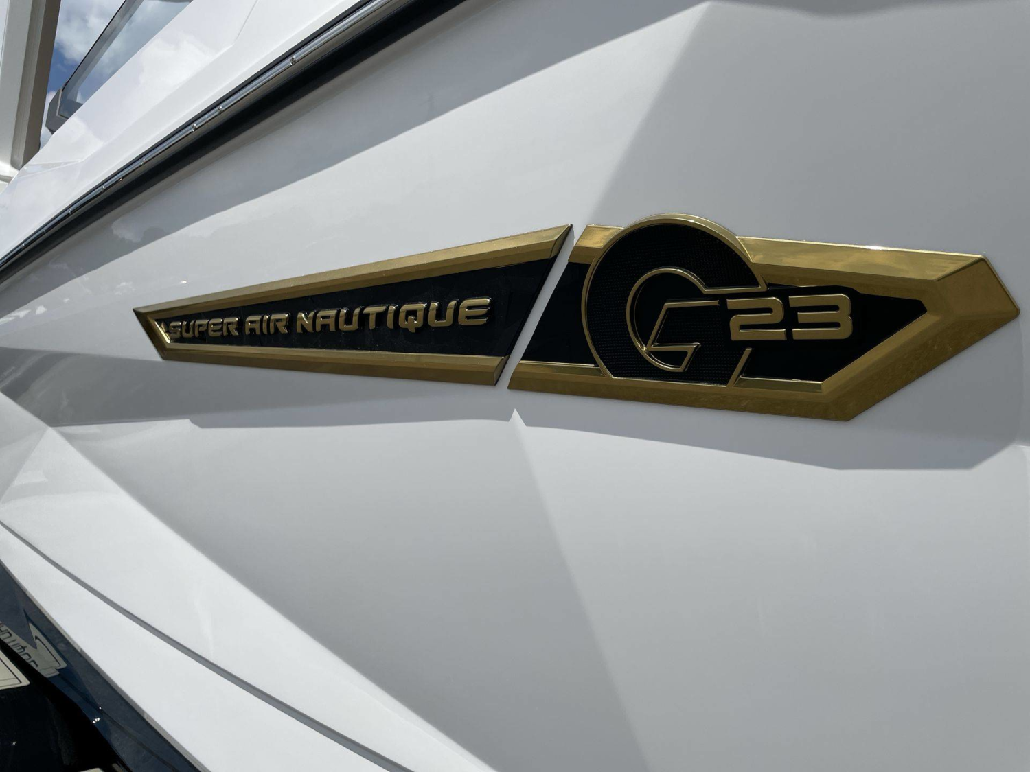 2027 Nautique G23