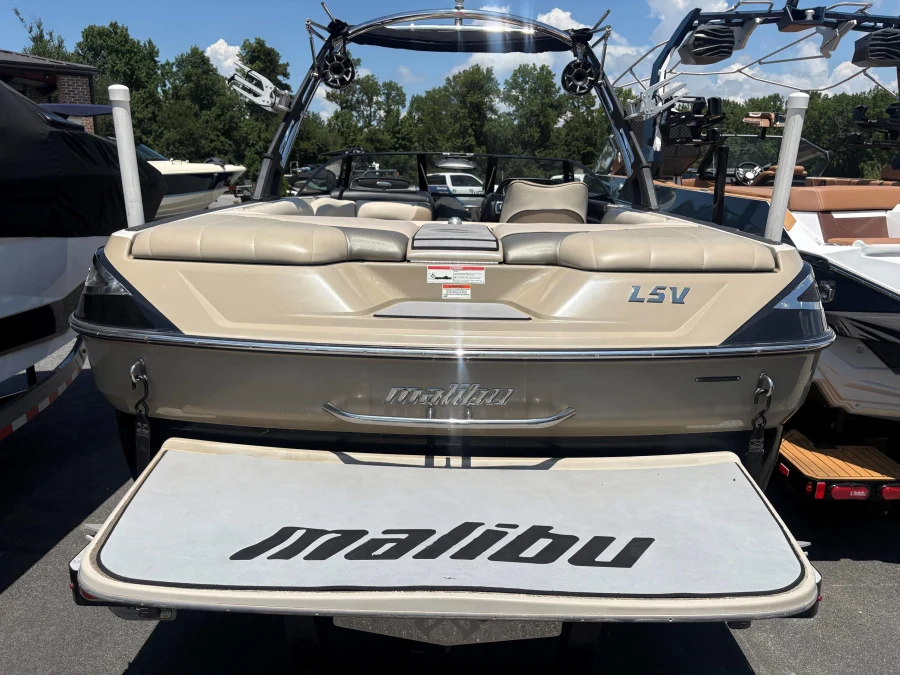 2011-malibu-wakesetter-23-lsv-142844-image10