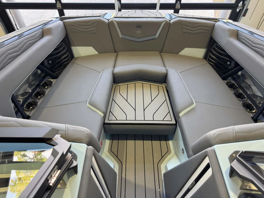 2027-nautique-g23-142854-image16