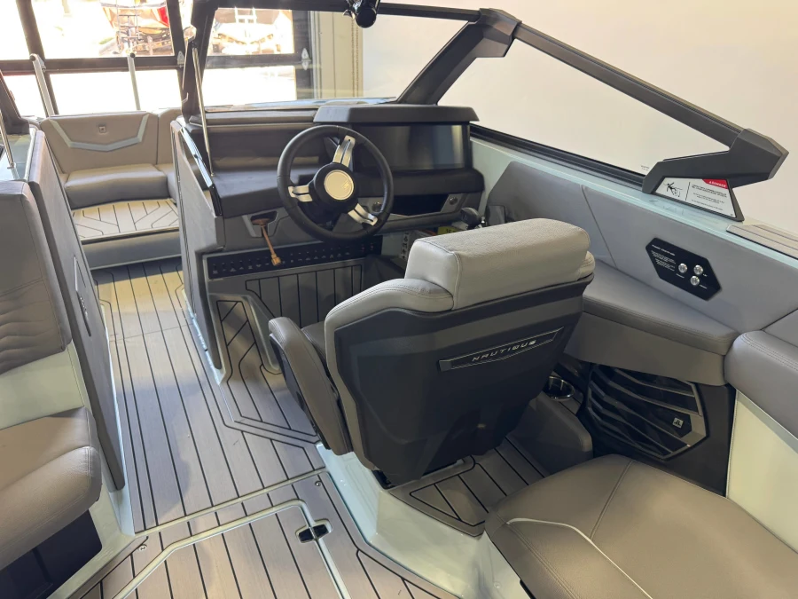 2027-nautique-g23-142854-image23