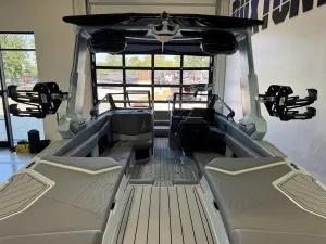 2027-nautique-g23-142854-image8