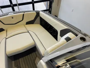 2024-nautique-g23-142855-image18