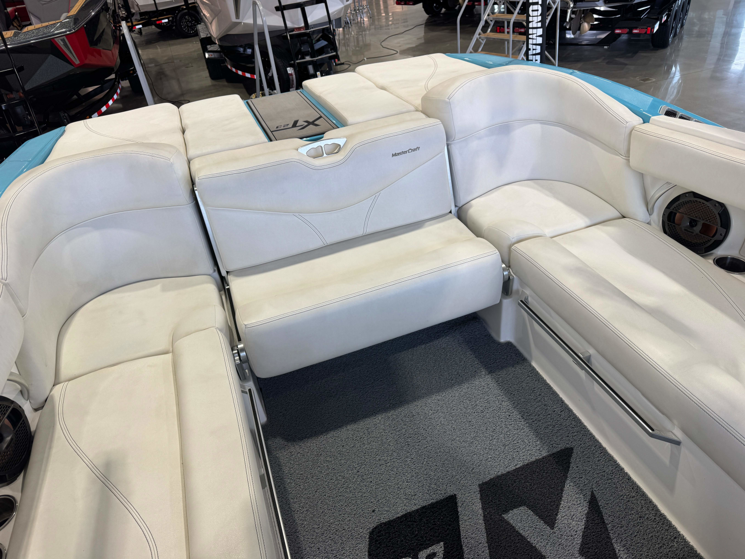 2019 MasterCraft XT23
