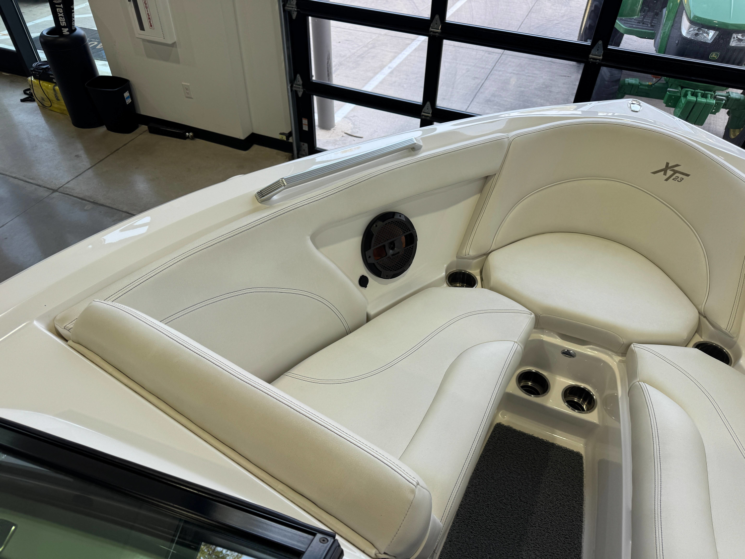 2019 MasterCraft XT23