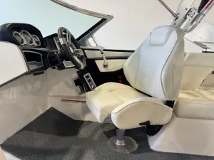 2019-mastercraft-xt23-142856-image22