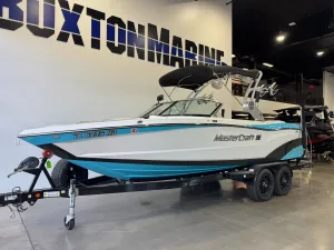 2019-mastercraft-xt23-142856-image2