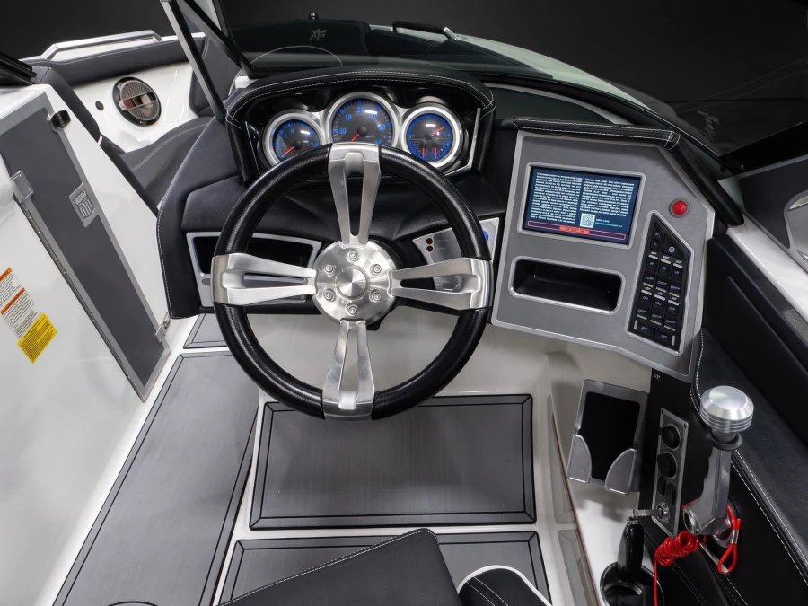 2019-mastercraft-xt25-142858-image10