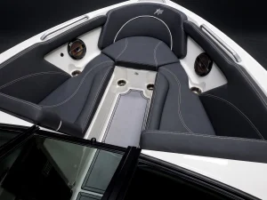 2019-mastercraft-xt25-142858-image8