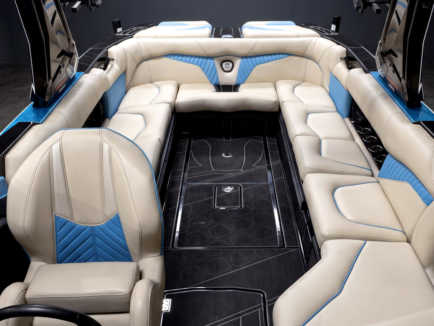 2023 Centurion Boats Fi25