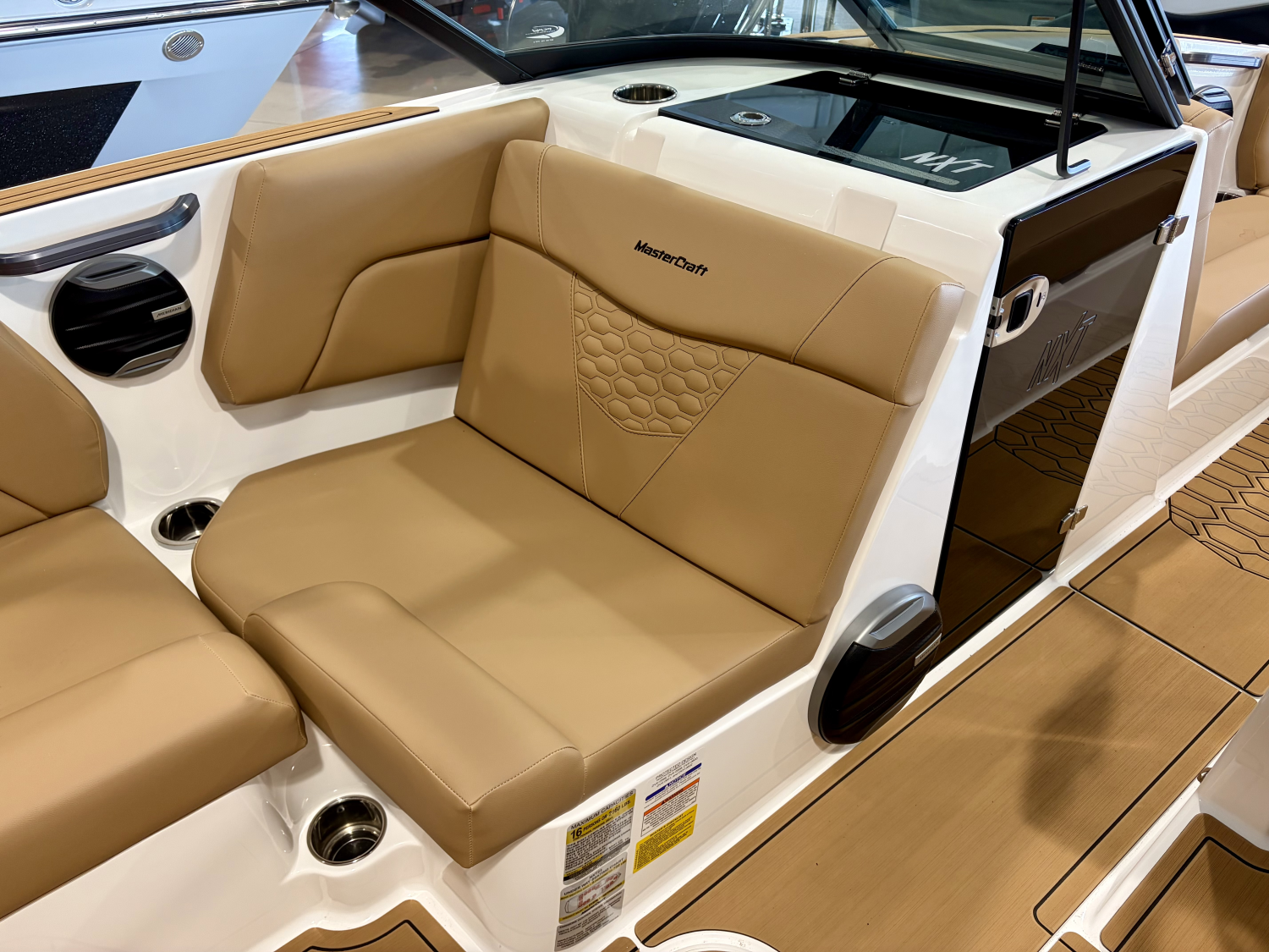 2027 MasterCraft NXT23