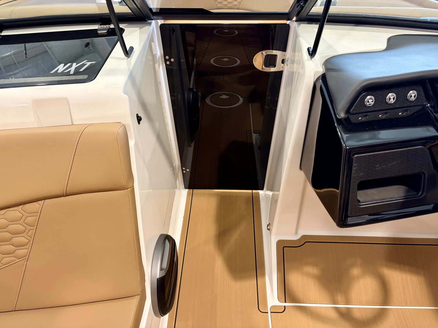 2027 MasterCraft NXT23