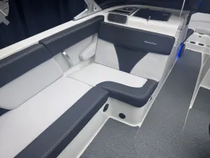 2017-mastercraft-xt23-142871-image6