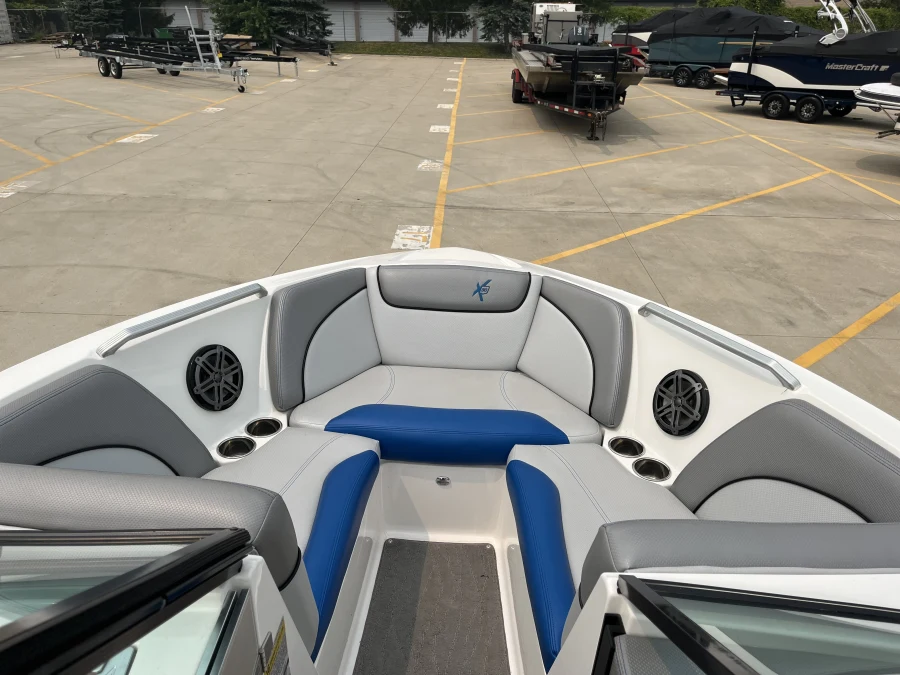 2016-mastercraft-x30-142872-image15